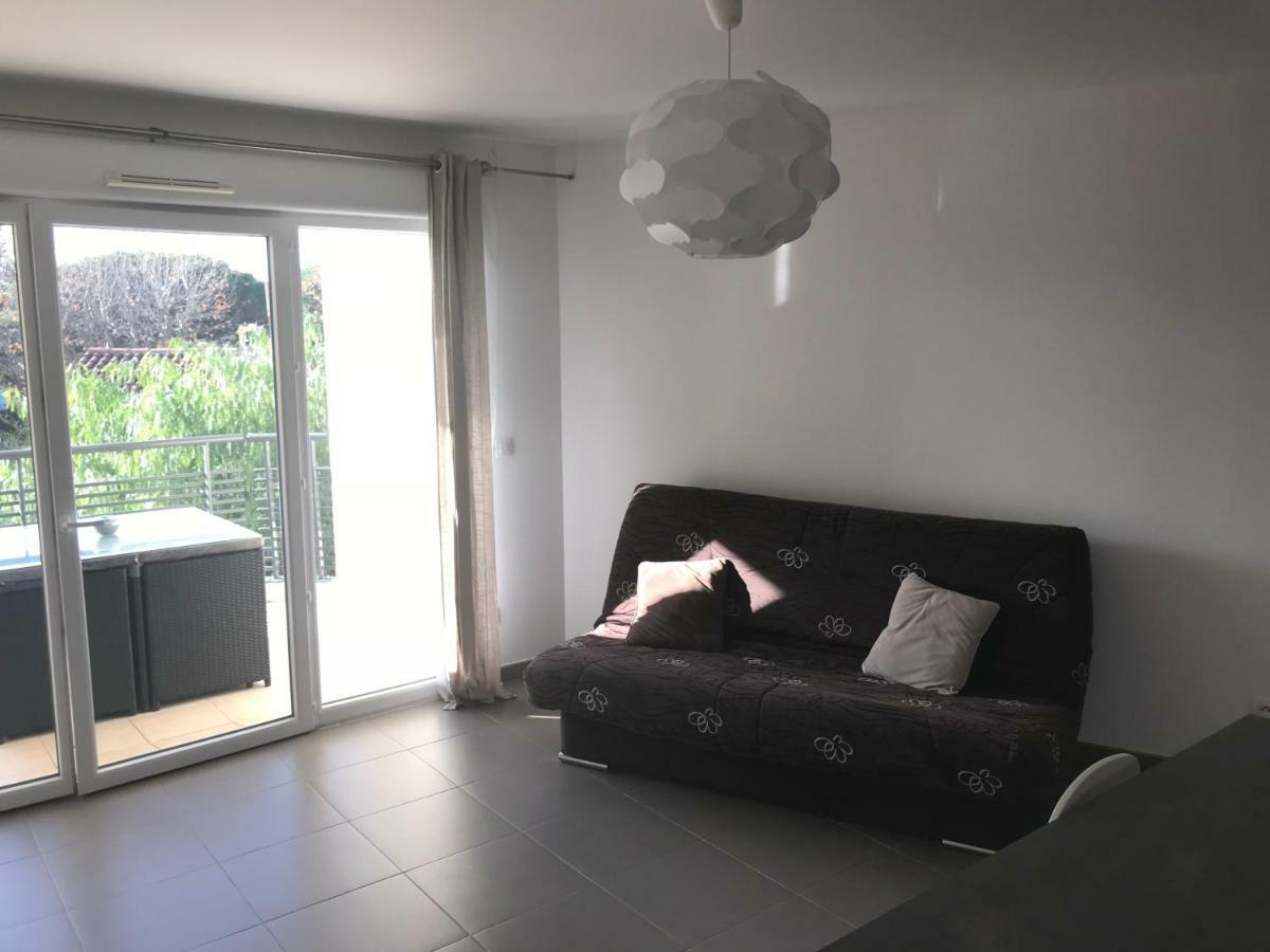 Appart' Au Port Apartment Fréjus Exterior foto