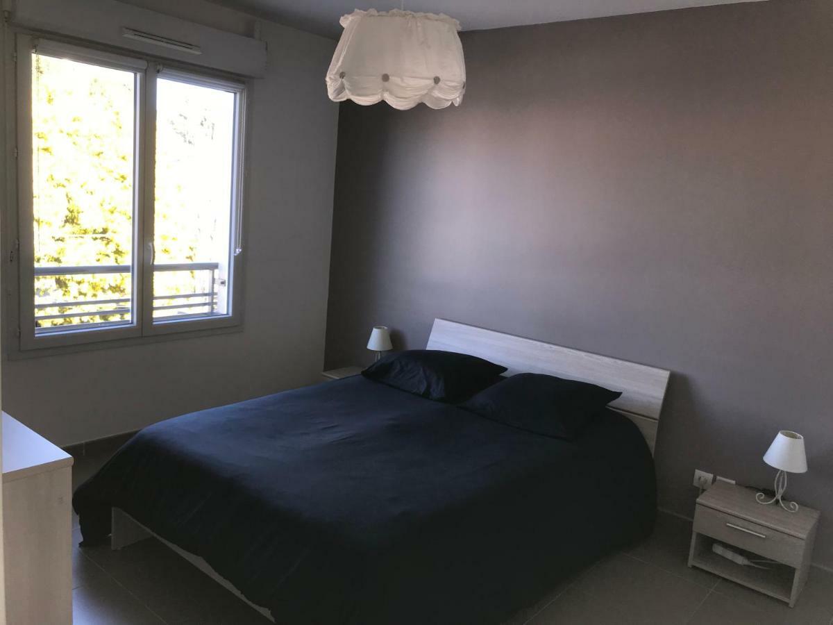 Appart' Au Port Apartment Fréjus Exterior foto