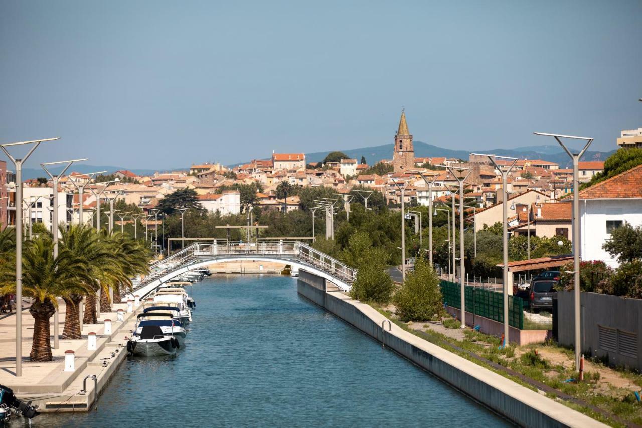 Appart' Au Port Apartment Fréjus Exterior foto